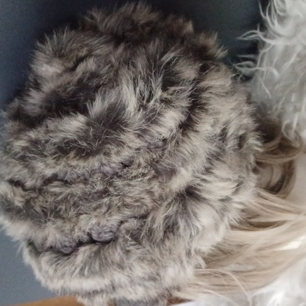 Surell hat/ beanie - Picture 2 of 13